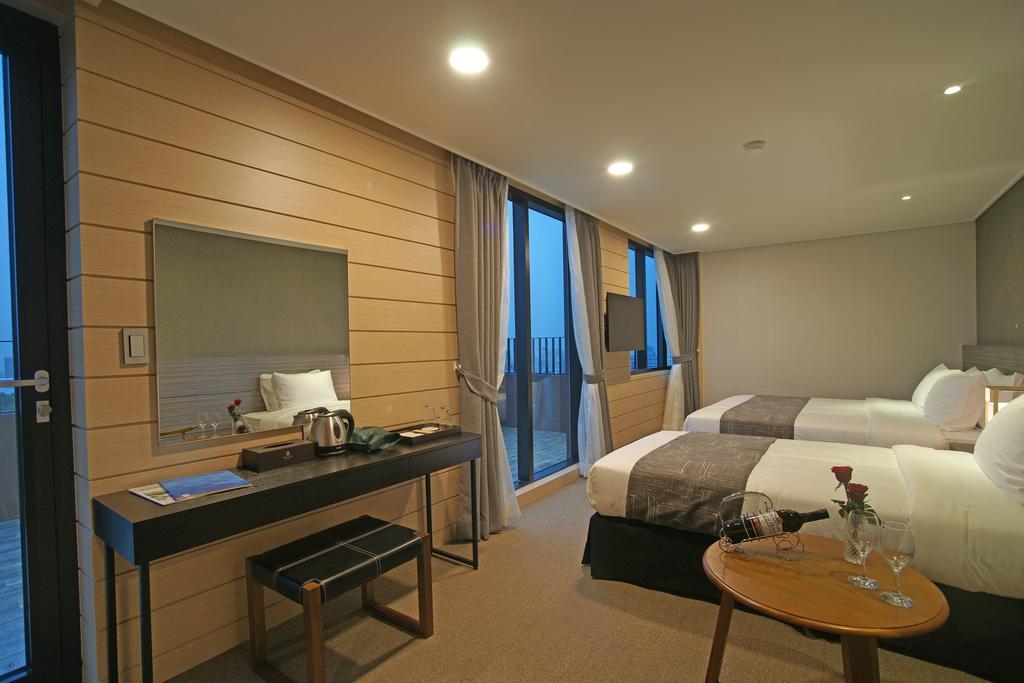 I-Jin Hotel Csedzsu Kültér fotó
